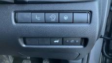 Nissan Qashqai 1.3 DiG-T MH Tekna 5dr Petrol Hatchback